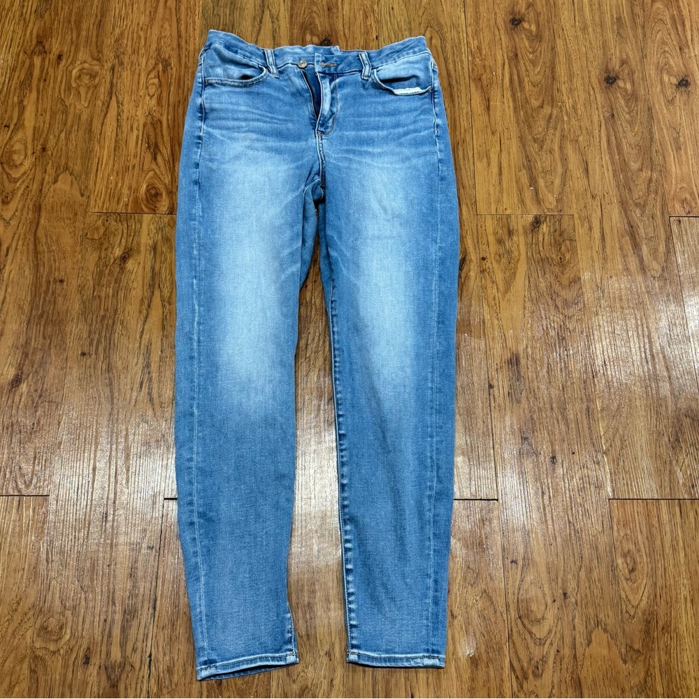 American Eagle,Women’s Cotton,Regular Long,Wash, Blue, White,Jeans,Color, Size 8